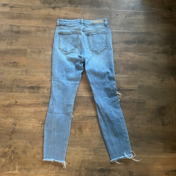 Cello High Rise Distressed Skinny Jeans Light Wash Raw Hem Size 5 - Picture 6 of 7